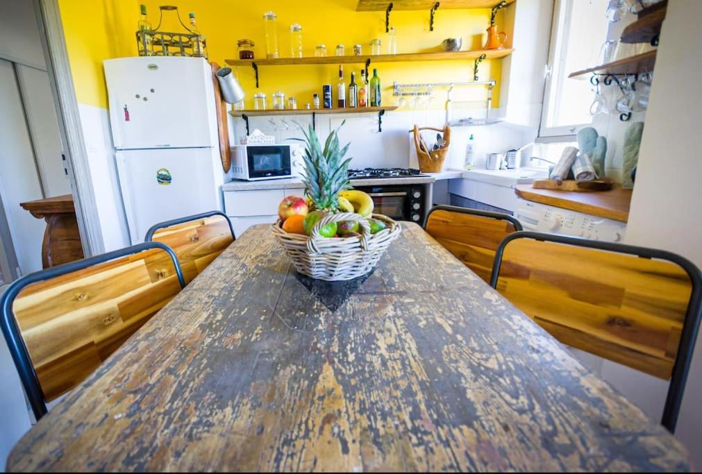 Le Brianyourhosthelper Apartamento Minerve Exterior foto